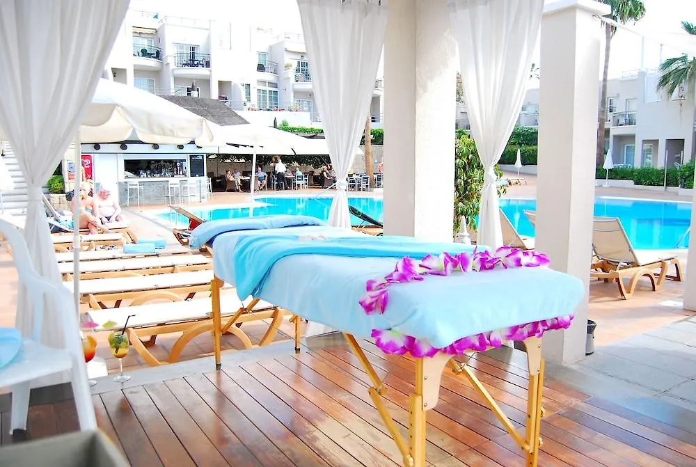 酒店 Los Olivos Beach Resort 阿德耶